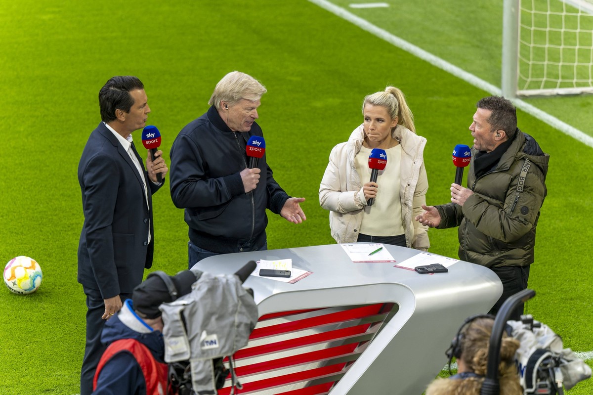 01.04.2023, Fussball 1. Bundesliga 2022/2023, 26.Spieltag, FC Bayern München - Borussia Dortmund, in der Allianz-Arena München. Aufreger des Spieltages, Vorstandsmitglied Oliver Kahn Bayern München be ...
