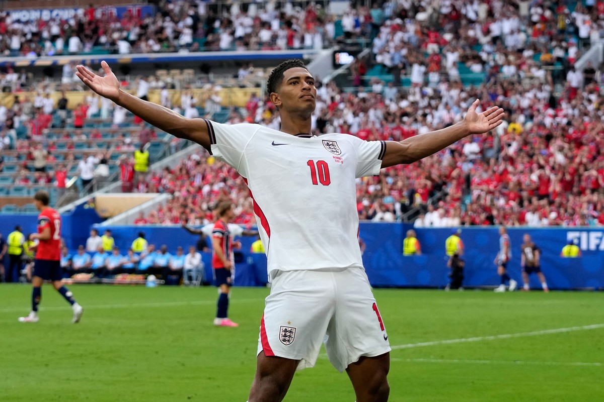 England's Jude Bellingham (10) celebrates after scoring his side's second goal during the World Cup quarterfinal soccer match between Norway and England in Miami Gardens, Fla., Saturday, Jul ...