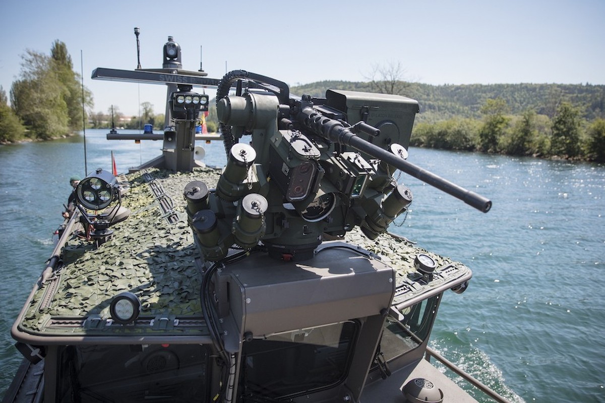 Exercice Lux23 de l'armée Suisse, au 1er au 8 mai 2023. Région Genève, Vaud, Neuchâtel.
