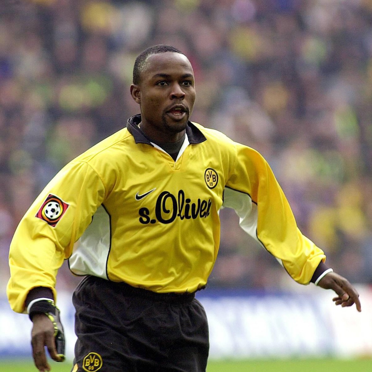 Bildnummer: 00192870 Datum: 01.04.2000 Copyright: imago/Kulich/DKA
Victor Ikpeba (Dortmund); Viktor, quer, Saison 1999/2000, BVB Borussia Dortmund Dortmund Westfalenstadion Fu