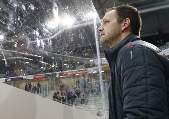 Biel-Sportchef Martin Steinegger ist als Assistent plötzlich mittendrin statt nur dabei.