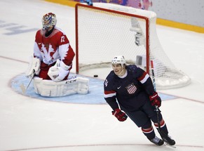 T.J. Oshie stellt zwei Weltrekorde auf.