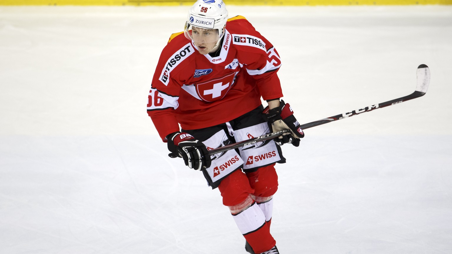 ARCHIV -- ZUM START DER EISHOCKEY WM AM FREITAG, 10. MAI 2019, STELLEN WIR IHNEN FOLGENDES BILDMATERIAL ZUR VERFUEGUNG  Switzerland's defender Janis Moser skates, during a friendly international ...