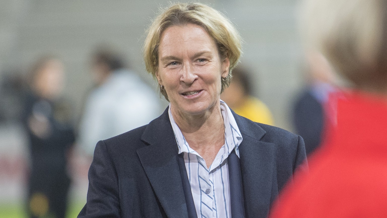 Switzerland&#039;s Coach Martina Voss Tecklenburg, during 2019 FIFA Women&#039;s World Cup play-off between Switzerland and Belgium at the Stadium Tissot Arena in Biel, 09. October 2018. (KEYSTONE/Mar ...