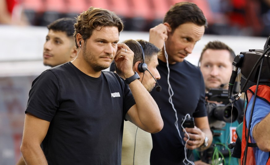 epa10117714 Dortmund&#039;s head coach Edin Terzic reacts before the German Bundesliga soccer match between SC Freiburg and Borussia Dortmund in Freiburg, Germany, 12 August 2022. EPA/RONALD WITTEK CO ...