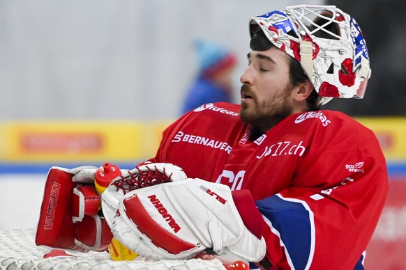 Rapperswils Melvin Nyffeler ist bedient, im Eishockeyspiel der National League zwischen den Rapperswil-Jona Lakers und dem HC Davos, am Samstag, 28. November 2020, in der St. Galler Kantonalbank Arena ...