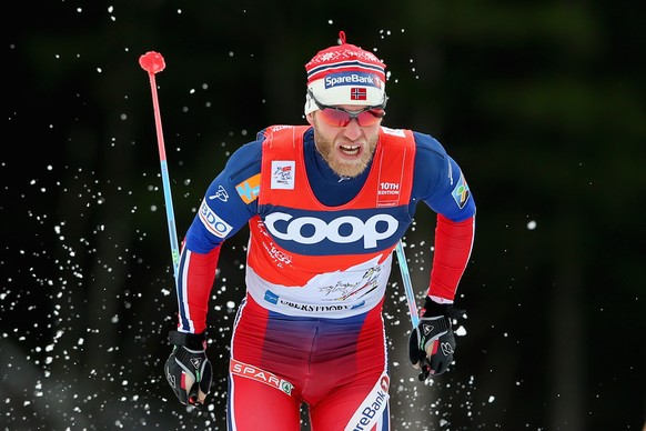 Martin Johnsrud Sundby führt die Tour de Ski souverän an.