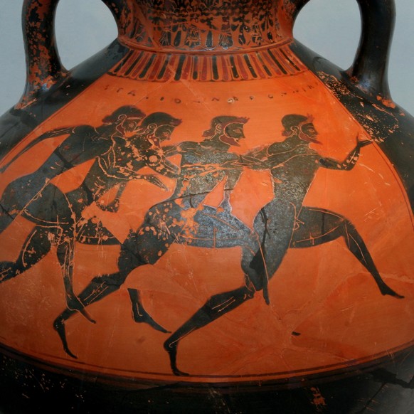Duell um den Sieg: Läufer auf einer antiken Vase.