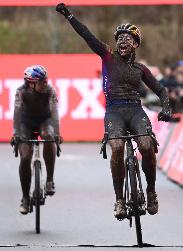 Bilder des Jahres 2025, Sport 01 Januar Sport Themen der Woche KW04 UCI Cyclocross World Cup Maasmechelen 2025 MAASMECHELEN, BELGIUM - JANUARY 25 : Vas Kata Blanka HUN of Team Sd Worx - Protime winnin ...