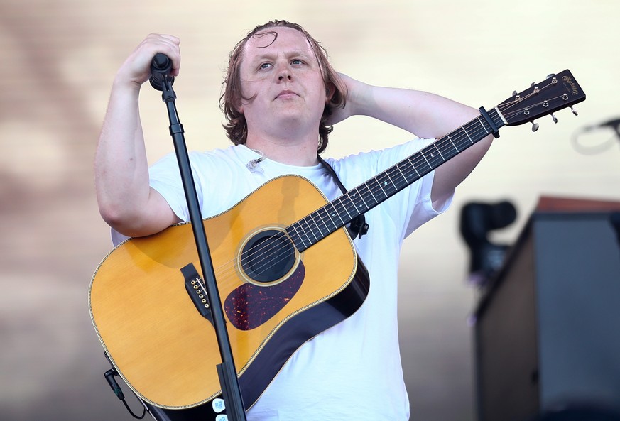 epa10709718 Scottish singer-songwriter Lewis Capaldi performs on the Pyramid Stage at the Glastonbury Festival in Pilton, Britain, 24 June 2023. The Glastonbury Festival is a five-day festival of musi ...