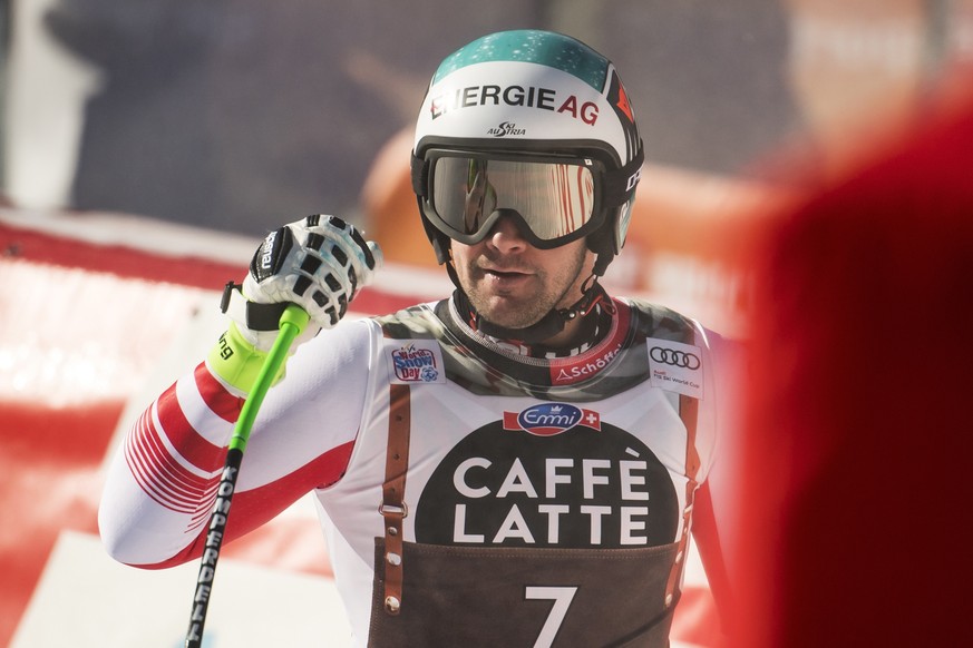 epa07299520 Vincent Kriechmayr of Austria reacts in the finish area during the men&#039;s downhill race at the FIS Alpine Skiing Ski World Cup in Wengen, Switzerland, 19 January 2019. EPA/PETER SCHNEI ...