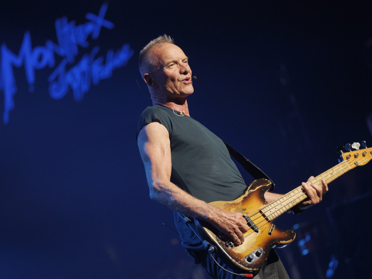 Sting a alterné entre performance électrique et séquences plus douces vendredi soir à l'Auditorium Stravinski.