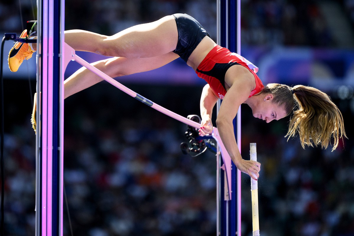 Angelica Moser of Switzerland competes during the women's Pole Vault qualification at the 2024 Paris Summer Olympics in Paris, France, Monday, August 5, 2024. (KEYSTONE/Laurent Gillieron)