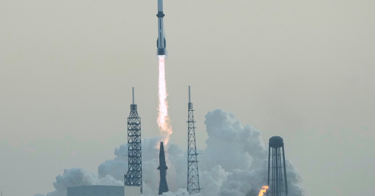 Bezos-Rakete setzt Satellit in falscher Umlaufbahn ab