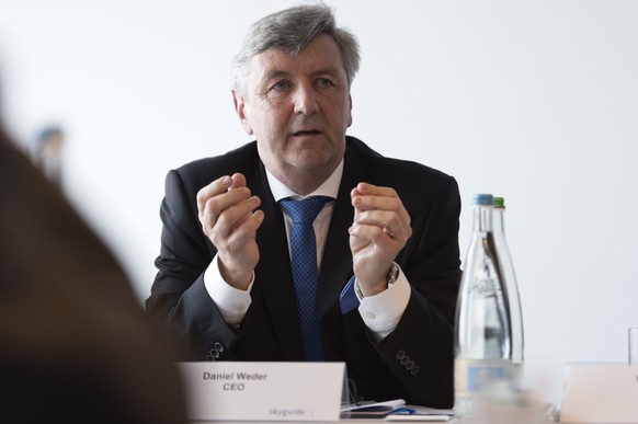 Daniel Weder, CEO Skyguide, spricht anlaesslich der Bilanzmedienkonferenz der Luftsicherung Skyguide zum Geschaeftsjahr 2016, am Dienstag, 21. Maerz 2017, in Kloten. (KEYSTONE/Thomas Delley)