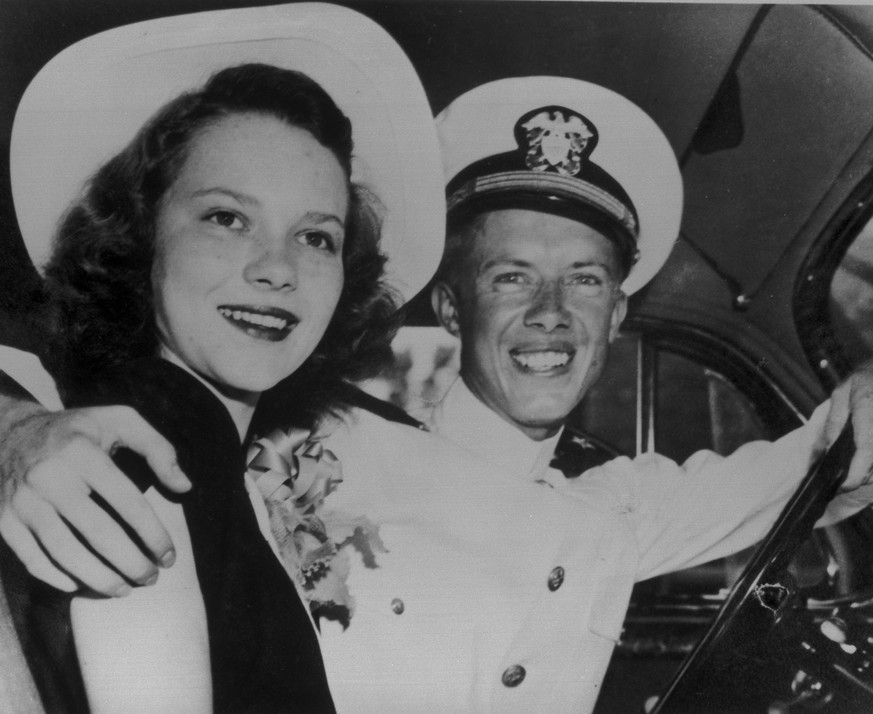 epa10985486 (FILE) A handout photo made available by the Jimmy Carter Library shows Eleanor Rosalynn Carter (L) (n