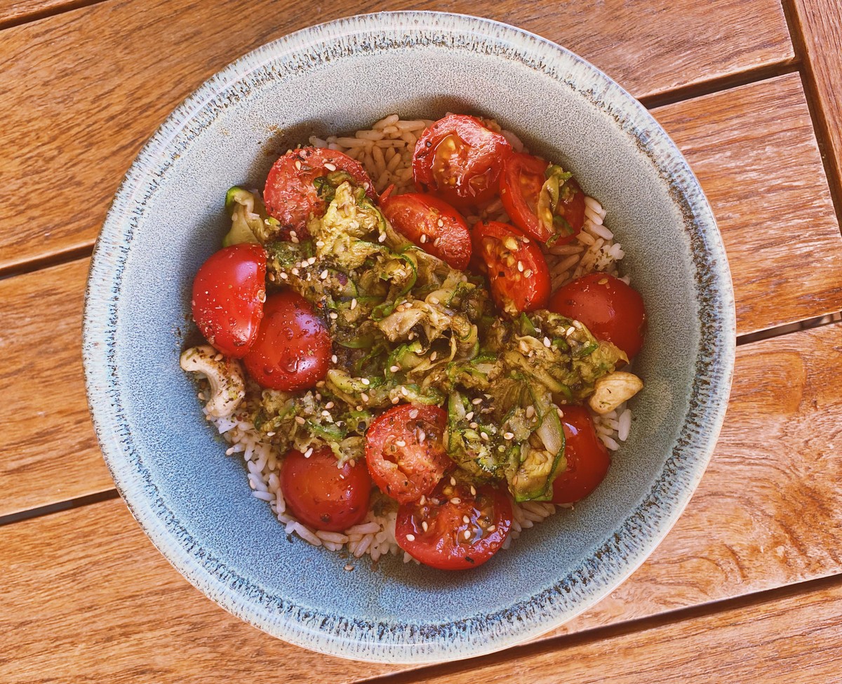 watson Sommer Rezepte, frische Rezepte: kalte Reisbowl mit Tomaten