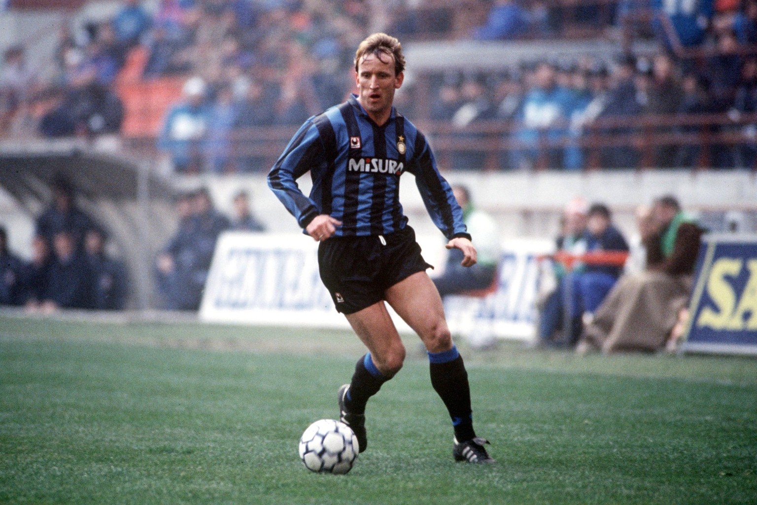 ANDREAS BREHME (Inter Mailand) CAMPIONATO SERIE A 1990-91 PUBLICATIONxNOTxINxITA

Andreas Brehme Inter Milan Campionato Series A 1990 91 PUBLICATIONxNOTxINxITA