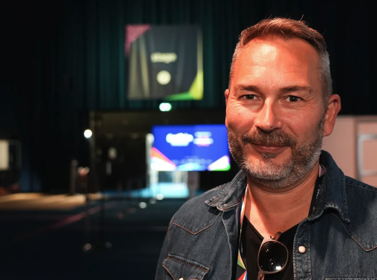 Eurovision Song Contest: Pele Loriano
