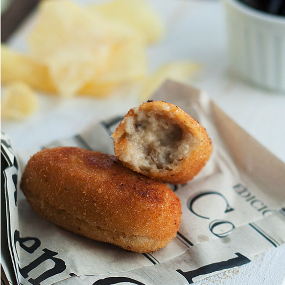 Kroketten mit Pilz- und Schinken-Füllung! Rezept hier (Spanisch).