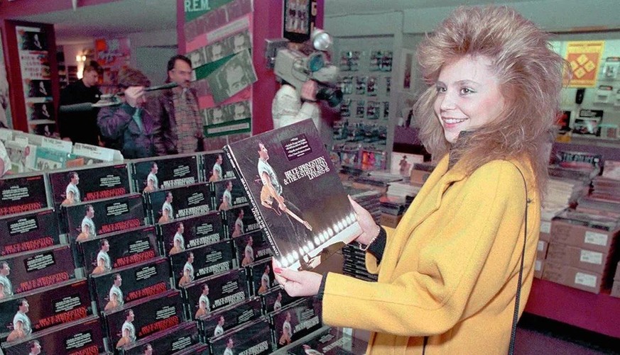 Was war deine erste selbst gekaufte Platte? Oder CD? Oder Kassette?