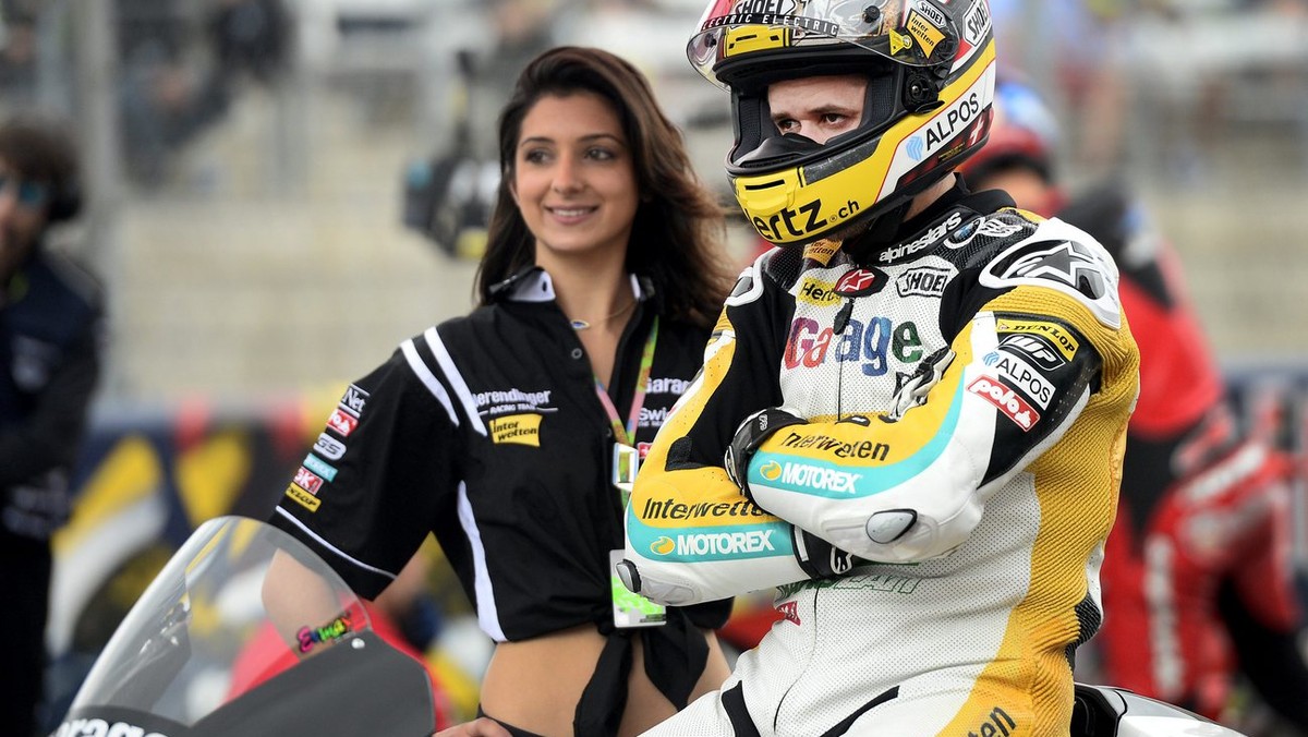 epa04702035 Derendinger Racing Interwetten team rider Thomas Luethi of Switzerland sits on the grid prior to the Moto2 race at Circuit of the Americas in Austin, Texas, USA, 12 April 2015. Luethi fini ...