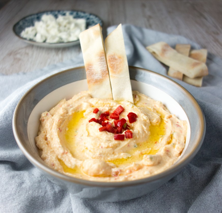 http://www.recipeshubs.com/tirokafteri-spicy-feta-dip/22542 tirokafteri feta joghurt