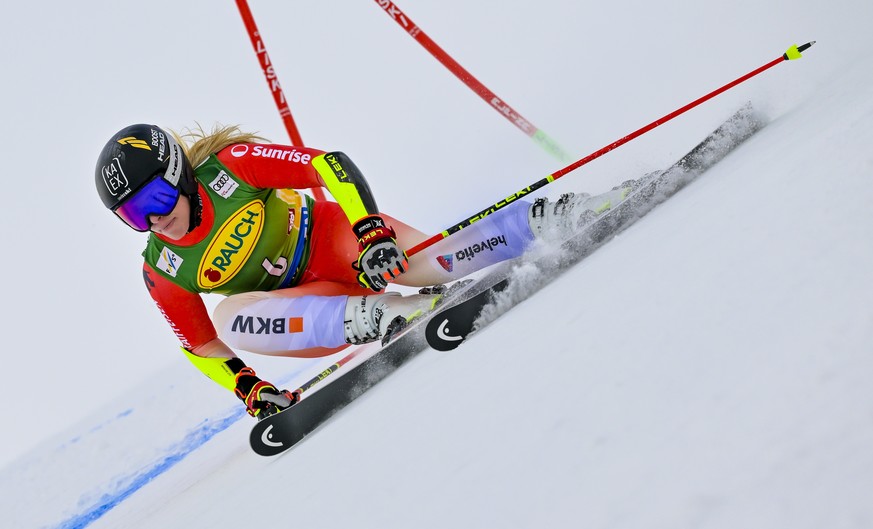 epa12480645 Lara Gut-Behrami from Switzerland in action during the first run of the Women?s Giant Slalom race of the FIS Alpine Ski World Cup season opener on the Rettenbach glacier, in Soelden, Austr ...