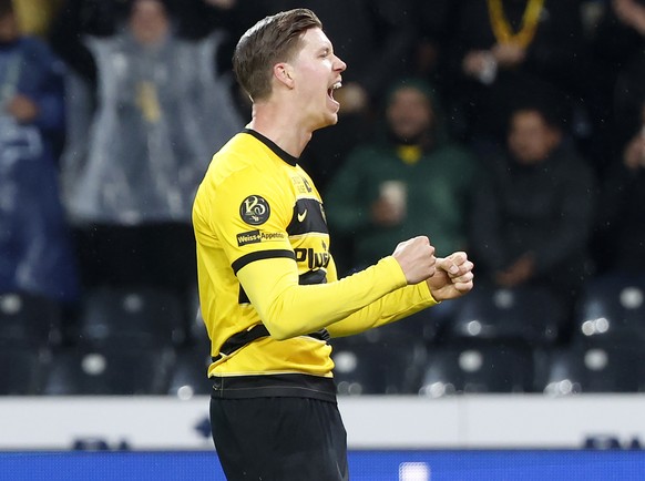 Cedric Itten (YB) jubelt nach dem Tor zum 2-1 im Super League Spiel zwischen dem BSC Young Boys und dem FC St. Gallen, am Donnerstag, 16. Mai 2024 im Stadion Wankdorf in Bern. (KEYSTONE/Peter Klaunzer ...