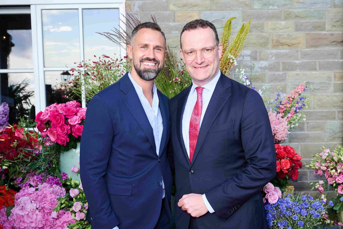 Daniel Funke (à gauche) avec Jens Spahn.