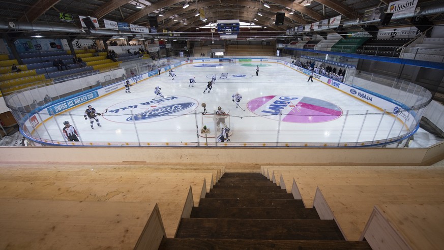 Geisterspiel beim Swiss Ice Hockey Cup 1/8 Final, zwischen dem SC Langenthal und den EV Zug am Sonntag 25. Oktober 2020 in der Eishalle Schoren in Langenthal. (KEYSTONE /Marcel Bieri)