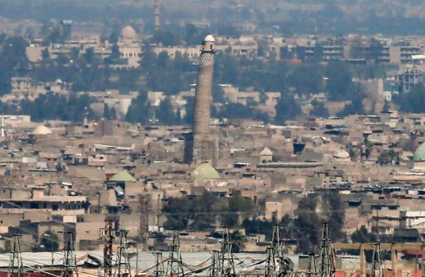 Das symbolträchtige schiefe Minarett wurde zerstört.