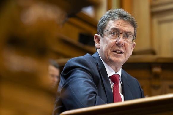 KEYPIX - Bundesrat Albert Roesti spricht waehrend der Wintersession der Eidgenoessischen Raete, am Dienstag, 9. Dezember 2025 im Staenderat in Bern. (KEYSTONE/Anthony Anex)