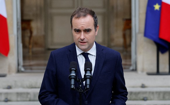 French outgoing Prime Minister Sebastien Lecornu makes a statement at the Hotel Matignon, the Prime Minister&#039;s residence, Wednesday, Oct. 8, 2025. (Stephanie Lecocq, Pool via AP)
France Politics