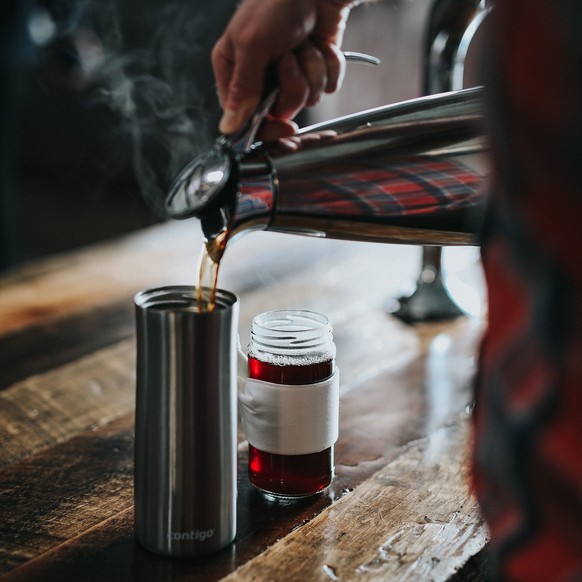 Thermos Kaffeebecher
https://pixabay.com/en/thermos-heater-coffee-tea-drink-2565513/