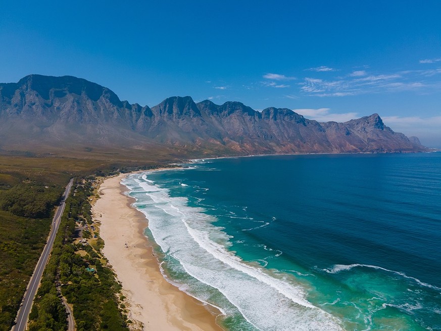 Most spectacular roads in the world Kogel Bay, False Bay, South Africa