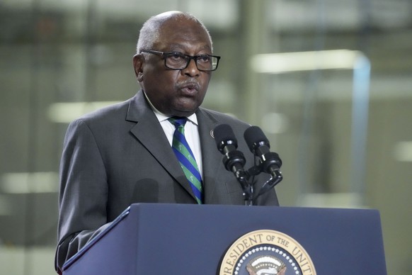 Assistant Democratic Leader Jim Clyburn, D-S.C., speaks ahead of President Joe Biden during a stop at a solar manufacturing company that&#039;s part of his &quot;Bidenomics&quot; rollout on Thursday, ...