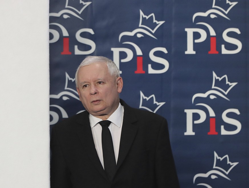 Jaroslaw Kaczynski, the head of Poland&#039;s ruling party, arrives at a news conference where the speaker of the parliament resigns in Warsaw, Poland, on Thursday Aug. 8, 2019. Kuchcinski&#039;s resi ...