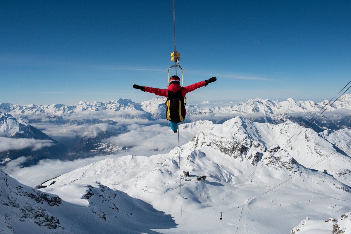 Mont4 Zipline pour le plein de sensations fortes.