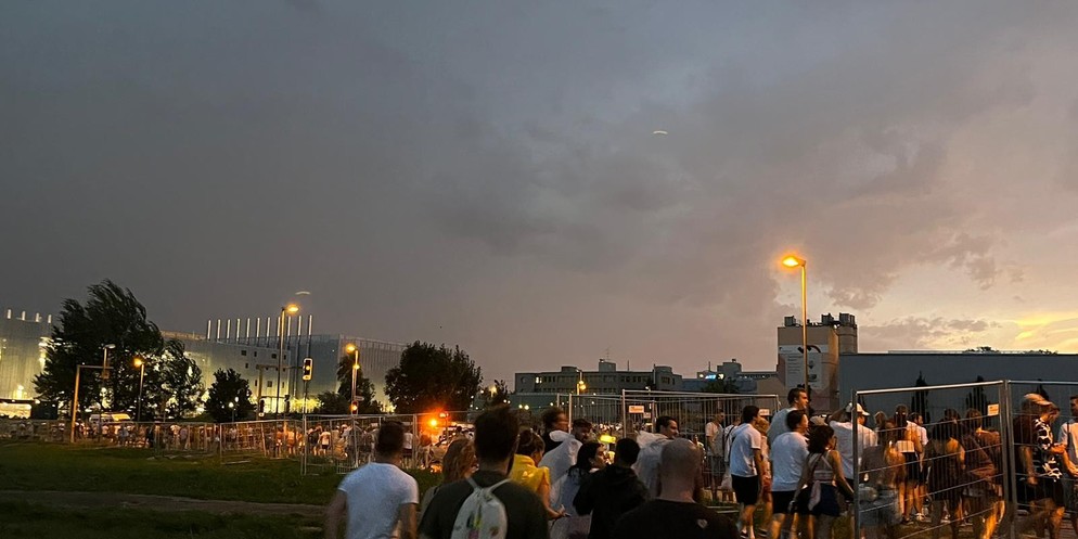 Von friedlicher Stimmung bis zum Abbruch und Chaos: Der dritte Tag des Zürich Openairs sorgte definitiv für Aufregung