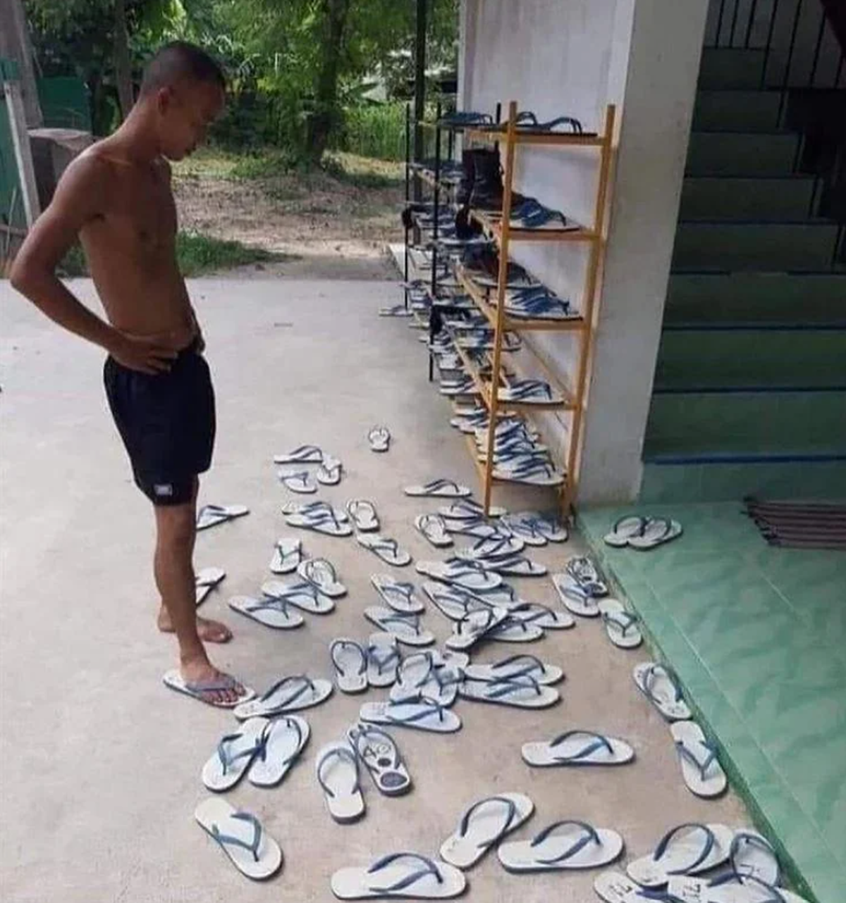 Lustige Fails: Flipflop gesucht