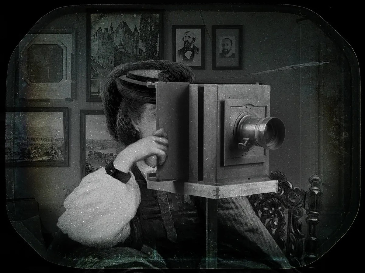 Franziska Möllinger nutzte als erste Frau Daguerreotypien als Druckvorlagen. 
https://achtung.be/arbeiten