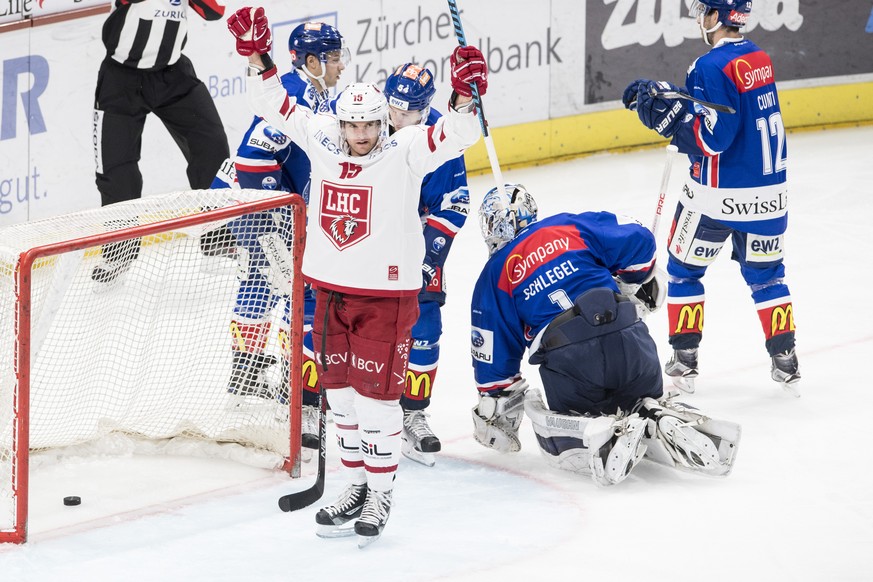 Dustin Jeffrey, von Lausanne jubelt beim Eishockeyspiel der Nationalleague A ZSC Lions gegen den HC Lausanne im Hallenstadion in Zuerich, aufgenommen am Samstag, 26. November 2016. (KEYSTONE/Ennio Lea ...