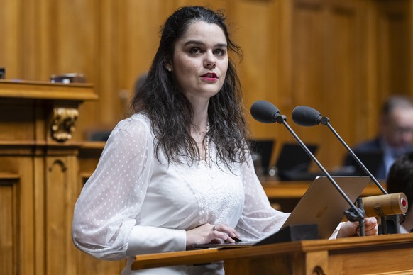 Estelle Revaz, SP-GE, spricht fuer die Kommission ueber die Finanzierung von familienexterner Kinderbetreuung, an der Sondersession des Nationalrats, am Dienstag, 6. Mai 2025 im Nationalrat in Bern. ( ...