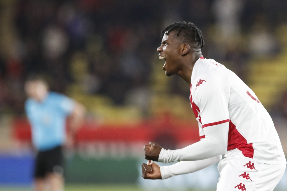 epa10486332 Breel Embolo of AS Monaco celebrates after scoring a goal during the UEFA Europa League play-off, 2nd leg match between AS Monaco and Bayer Leverkusen in Monaco, 23 February 2023. EPA/Seba ...