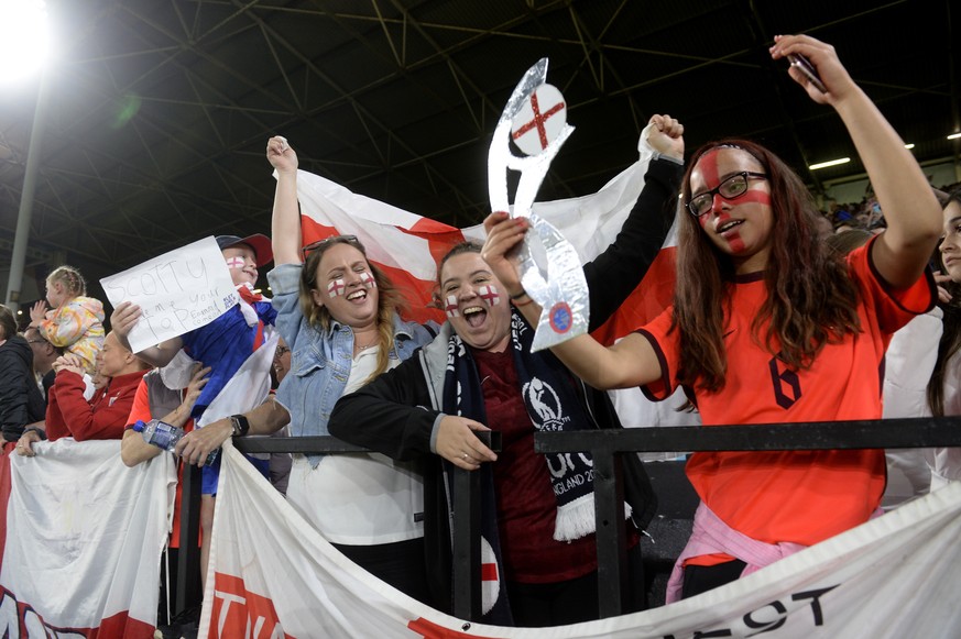 epa10092923 Supporters of England celebrate after the UEFA Women's EURO 2022 semi final soccer match between England and Sweden in Sheffield, Britain, 26 July 2022. EPA/Peter Powell