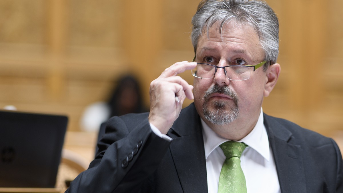 Beat Flach, GLP-AG, folgt einer Debatte an der Sommersession der Eidgenoessischen Raete, am Donnerstag, 14. Juni 2018 im Nationalrat in Bern. (KEYSTONE/Anthony Anex)