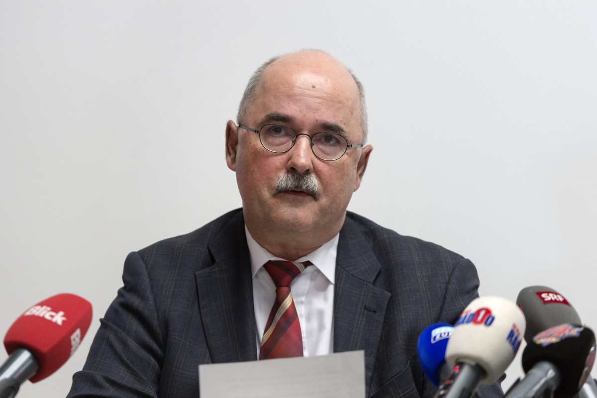 Der Chef des Amtes fuer Justizvollzug, Thomas Manhart, beantwortet an einem Point de Presse Fragen rund um das Toetungsdelikt im Zuercher Seefeld, im Medienzentrum Walcheturm in Zuerich am Montag, 4.  ...