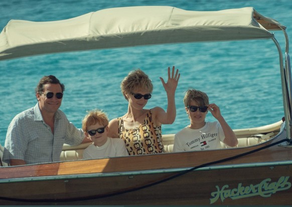 Lady Di, Charles, Harry und William in der neuen Netflix-Staffel.