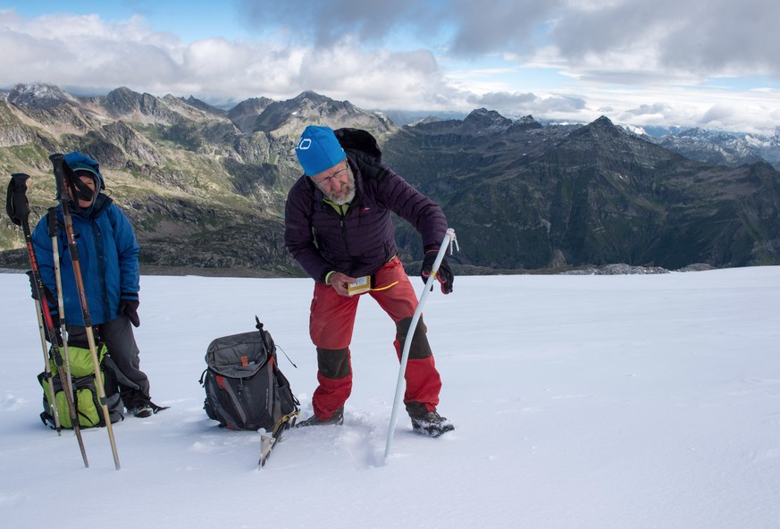 Schweizer Gletscher haben im Sommer 2017 drastisch an Eis verloren